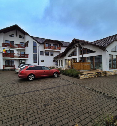 Pensiunea Teleptean Ocna Sugatag - cazare cu piscina Maramures