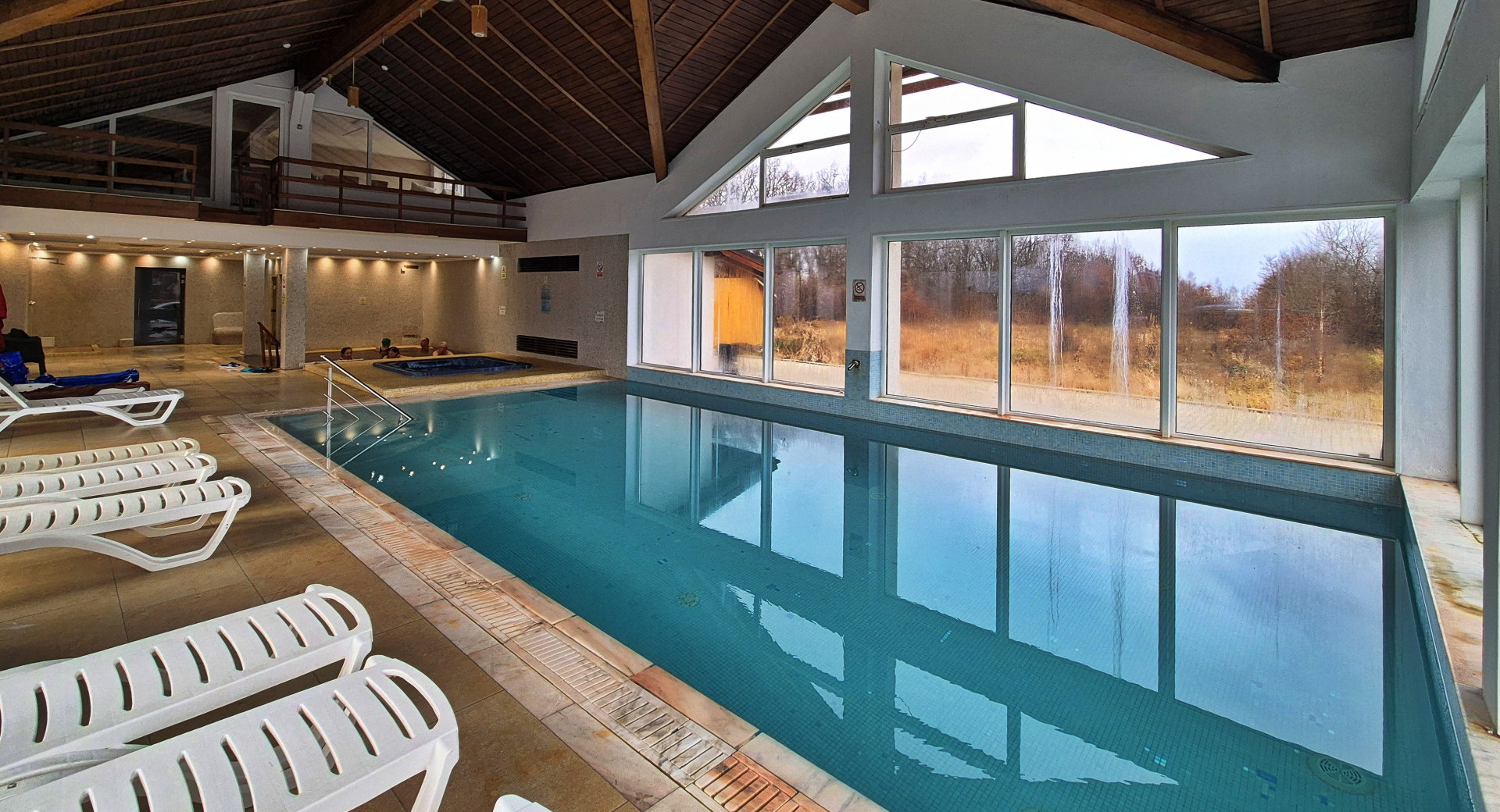 Piscina interioara Pensiunea Teleptean